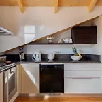 Апартаменты Elegant Living
