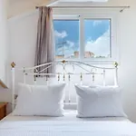 Апартаменты Elegant Living