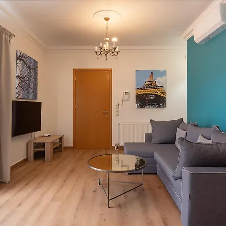 Elegant Living Apartment