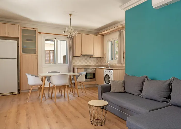 Elegant Living * ארגוסטולי