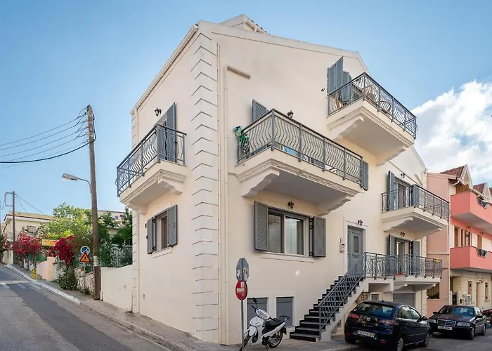 Elegant Living * ארגוסטולי